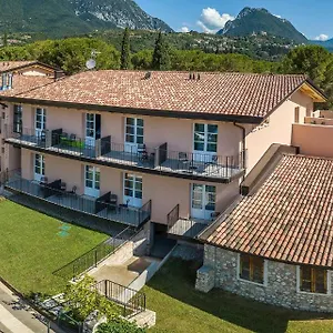 4* Hotel Regina Del Garda
